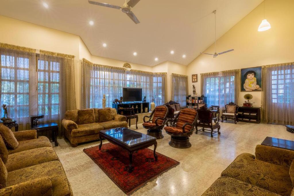 Hotel Saffron Leaf W567 Dehradun Zewnętrze zdjęcie