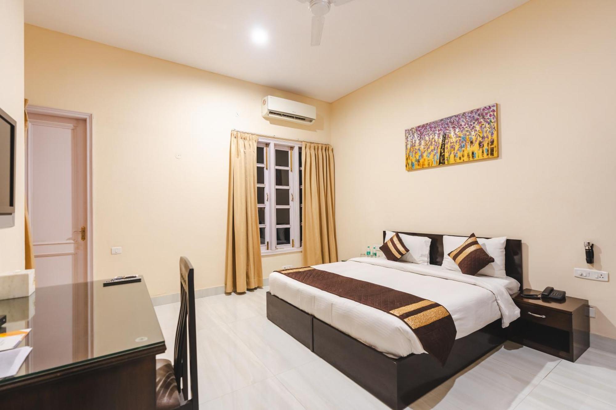 Hotel Saffron Leaf W567 Dehradun Zewnętrze zdjęcie
